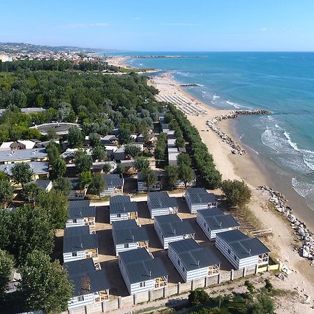 Stork Camping Village Roseto Degli Abruzzi Exterior foto