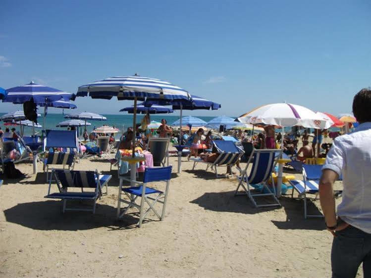 Stork Camping Village Roseto Degli Abruzzi Exterior foto